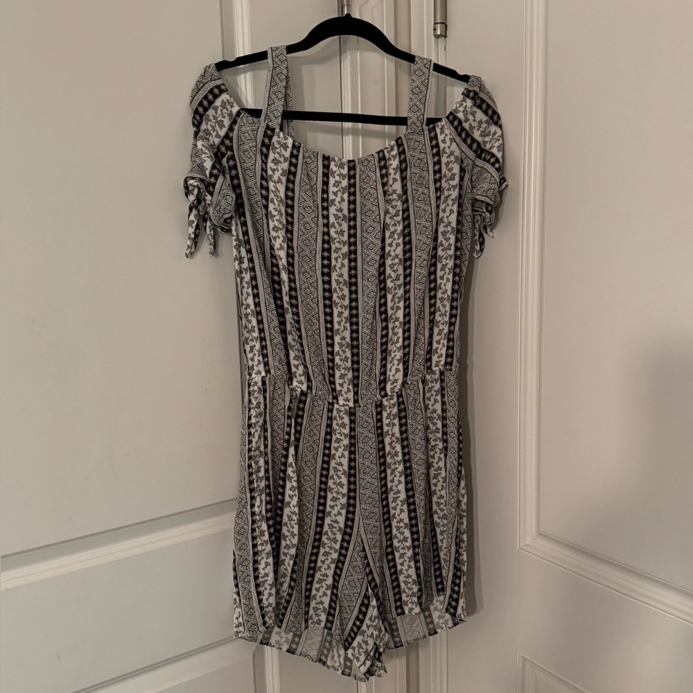 Apt. 9 Monochrome Patterned Romper